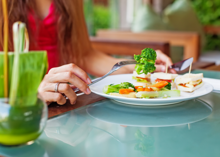 5  Best Secrets to Eating Efficiently